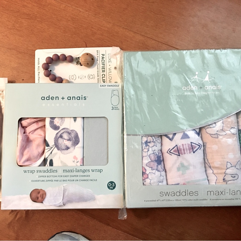 Aden & Anais Bundle (Blankets/Swaddles/Pacifier clips)